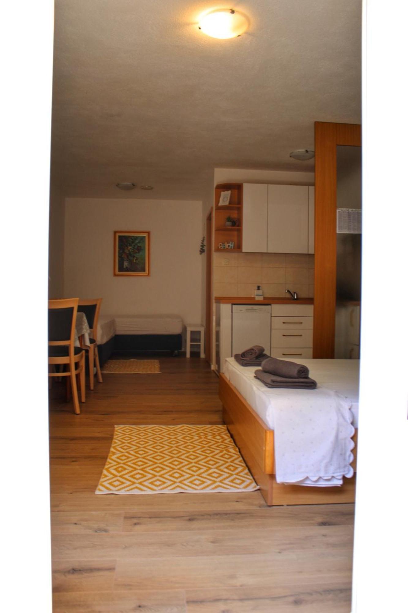 Studio Laura-Spacious Studio On The Main Beach Makarska Eksteriør billede